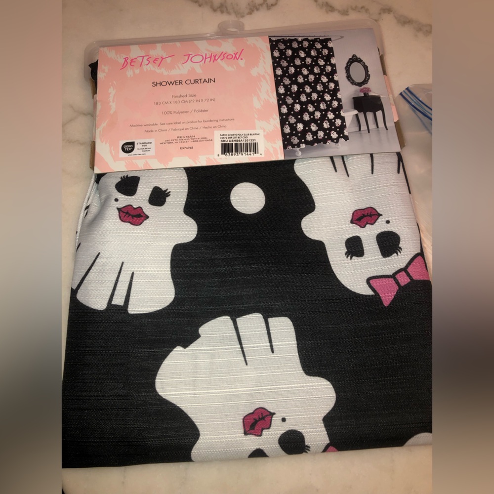 👻💗 Betsey Johnson Black and White Ghost Shower Curtain